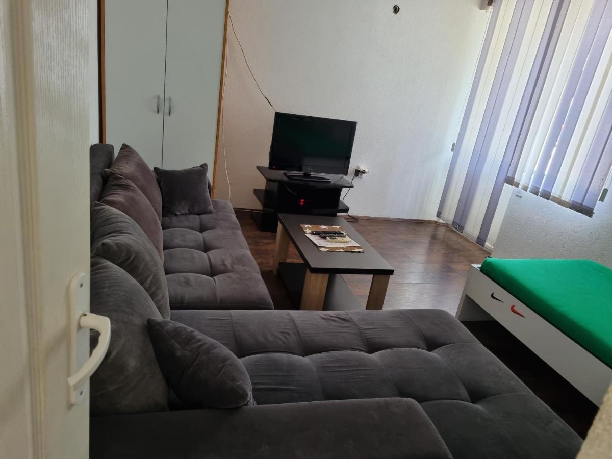Apartmani Plavi Jagodina Εξωτερικό φωτογραφία